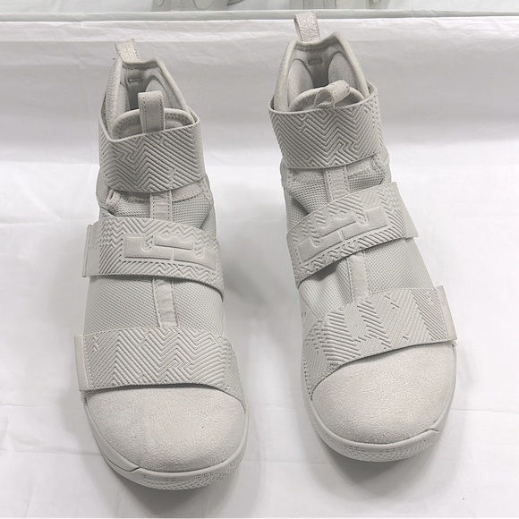 😃SOLD😃 NIKE Men’s High Top Off White Sneakers w. Velcro Closure Sz 12 - Picture 9 of 10